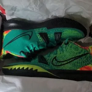 Kyrie 7 weatherman DS og all new in original box size 11 Nike Kyrie 7 Ky-D Weatherman | eBay main image 2